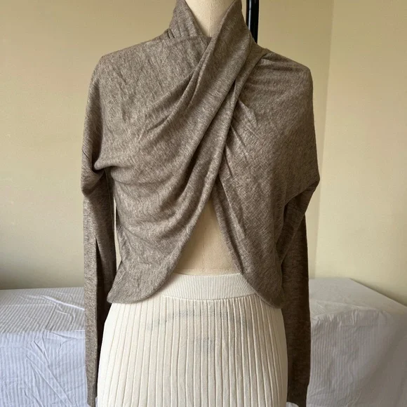 Elegant Heather Tan Knit Crop Top - Picture 3 of 7